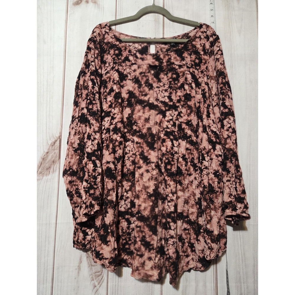 Torrid Shirt‎ Womens 6 Plus Pink Black Animal Print Long Sleeve Tunic Top Rayon
